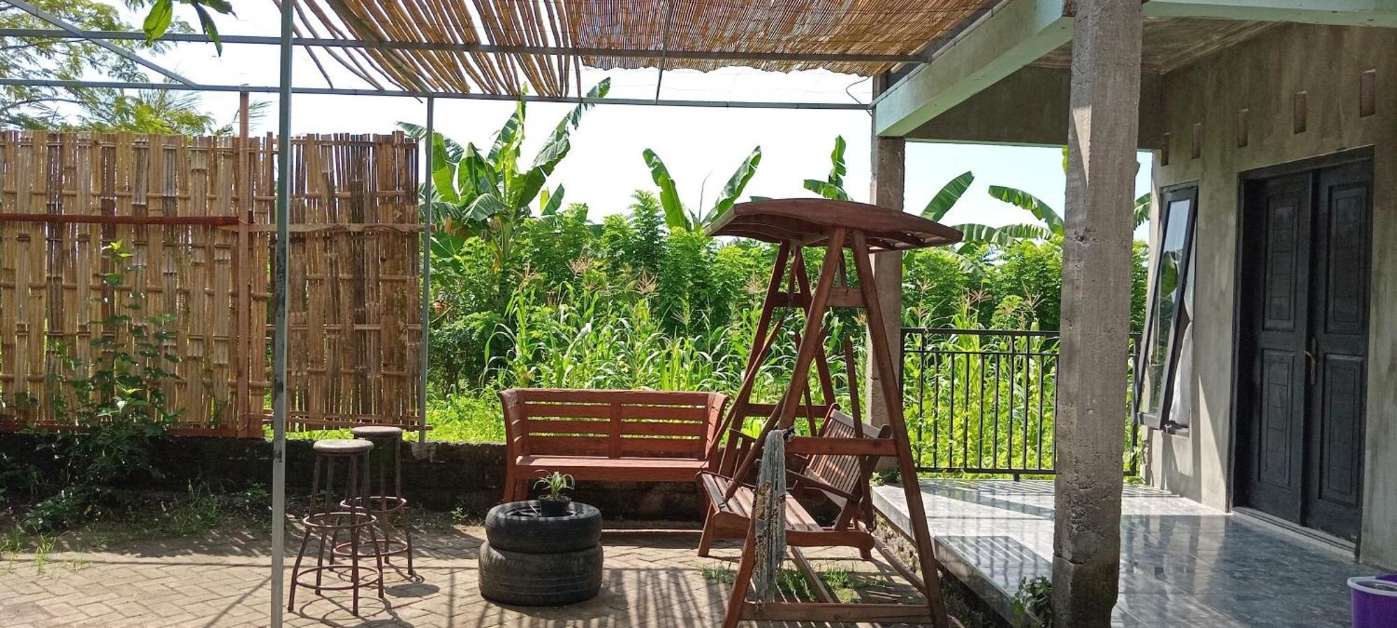 La Belle Vie Homestay Banyuwangi  Exteriör bild