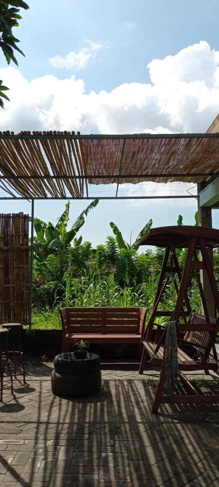 La Belle Vie Homestay Banyuwangi  Exteriör bild